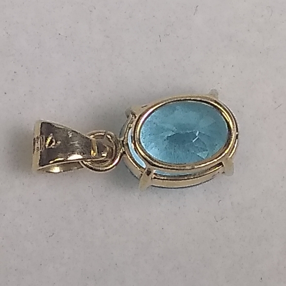 14KT Gold Brilliant Blue Topaz Solitaire Pendant - Vintage - Picture 3 of 4